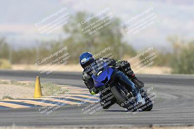 media/Nov-16-2025-Race Pace (Sun) [[8c5fa54630]]/Verified Riders/2-Turn 7 (945am)/